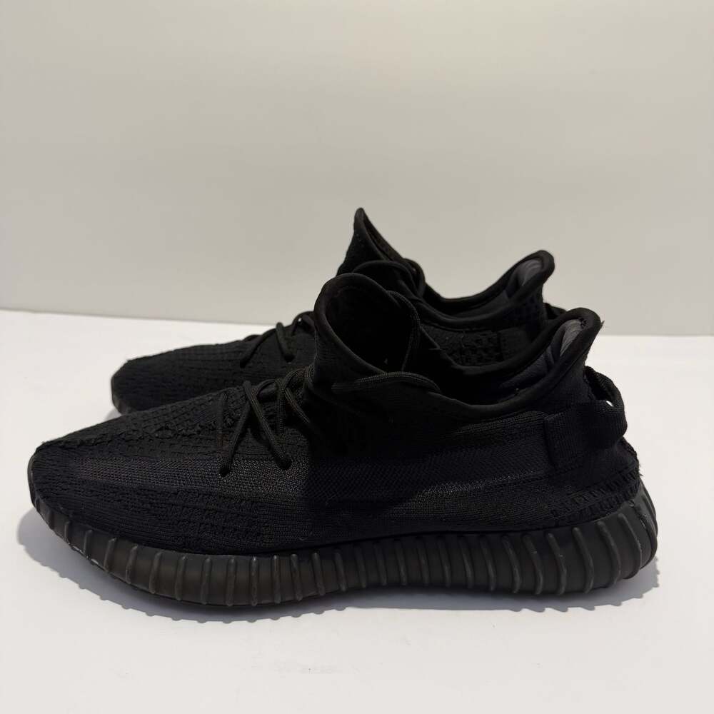 Adidas Yeezy Boost 350 V2 Onyx Low Sneakers